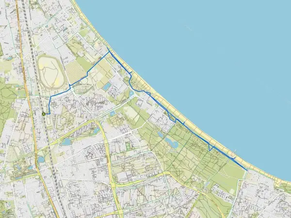 Trasa rowerowa z Gdańska do Sopotu wzdłuż wybrzeża. Mapa pokazuje drogę, która ma około 10 km.
